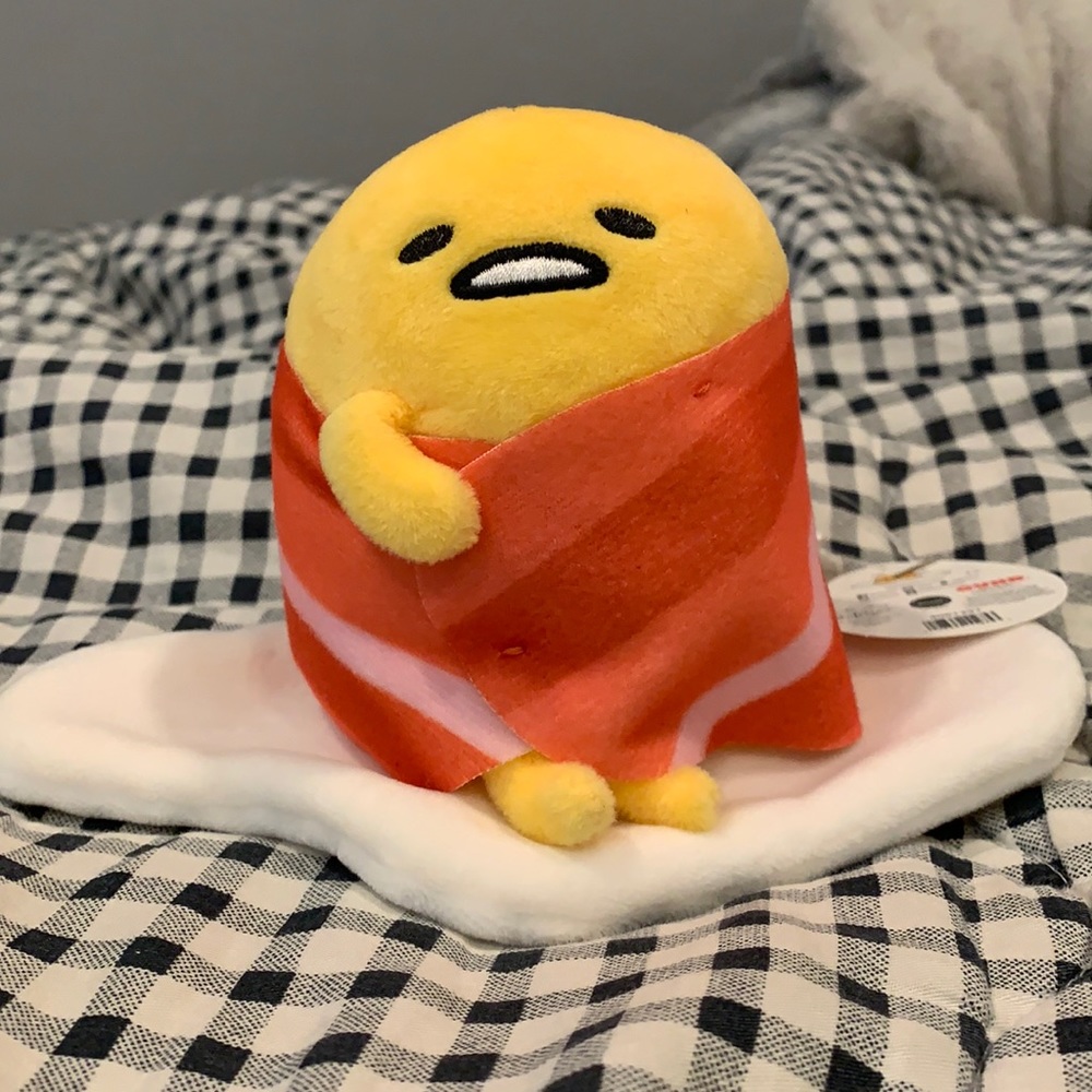 gudetama plushie